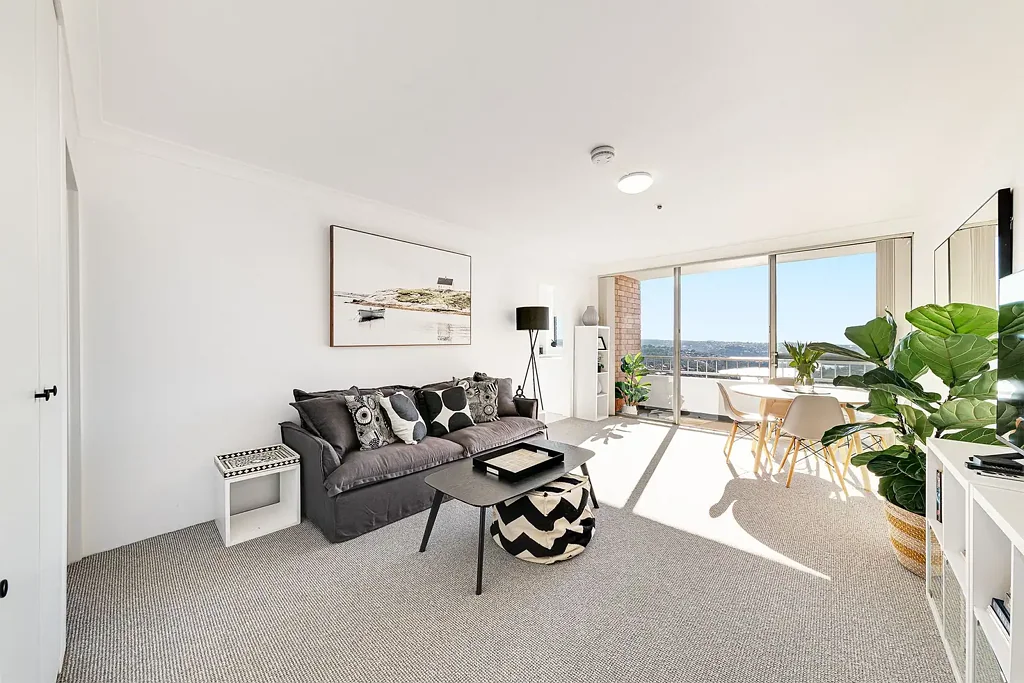 Oversized, newly renovated furnished one bedroom