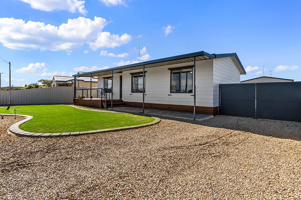 14 Casper Crescent, Port Victoria, SA 5573