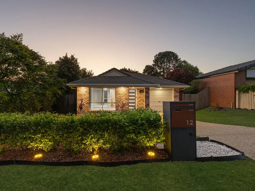 Springfield 3房 安静死胡同 500m²地块 邻公园视野 主卧独立卫浴 开放式三区 新装地毯粉刷 步行至学校商圈 Quiet Cul-de-Sac Living with Park Views