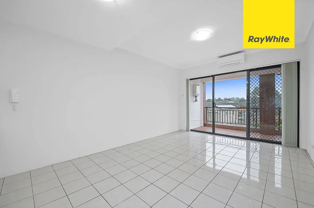 3 BEDROOM SPLIT-LEVEL APARTMENT IN PRIME BERALA LOCATION