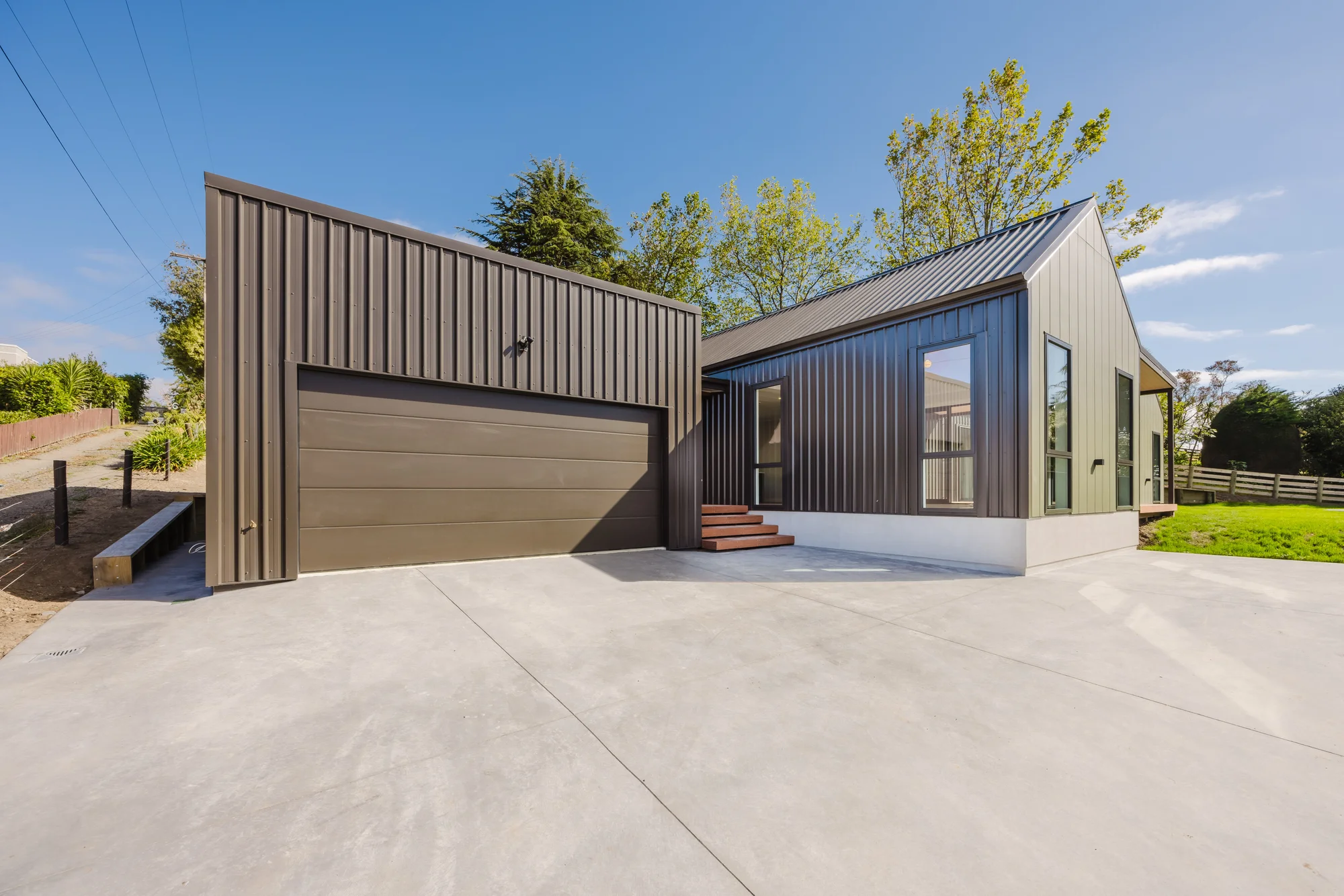Waipukurau and Surrounds 3chambre Elevated, stylish, and completely move-in ready