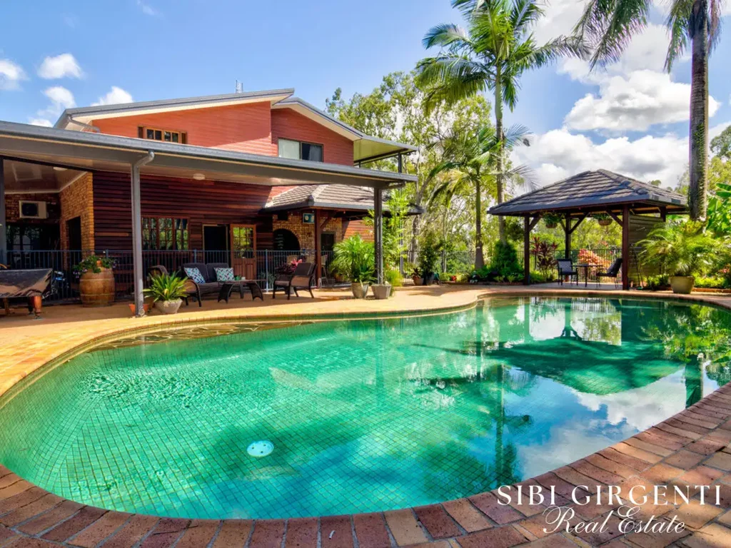 Mareeba 5ห้องนอน A Masterpiece of Riverfront Luxury and Timeless Elegance