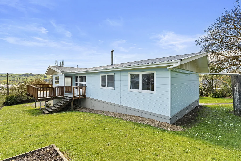 Taihape and Surrounds 3ਬੈੱਡਰੂਮ Elevated family living with sweeping views