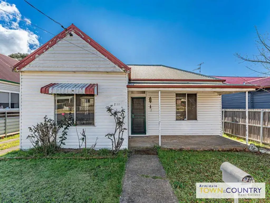 Armidale 3Moenga 211 Brown Street, Armidale