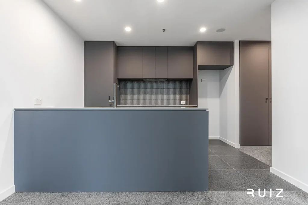 Modern 2-Bedroom Apartment with Scenic Lake Views – Prime Belconnen Living
