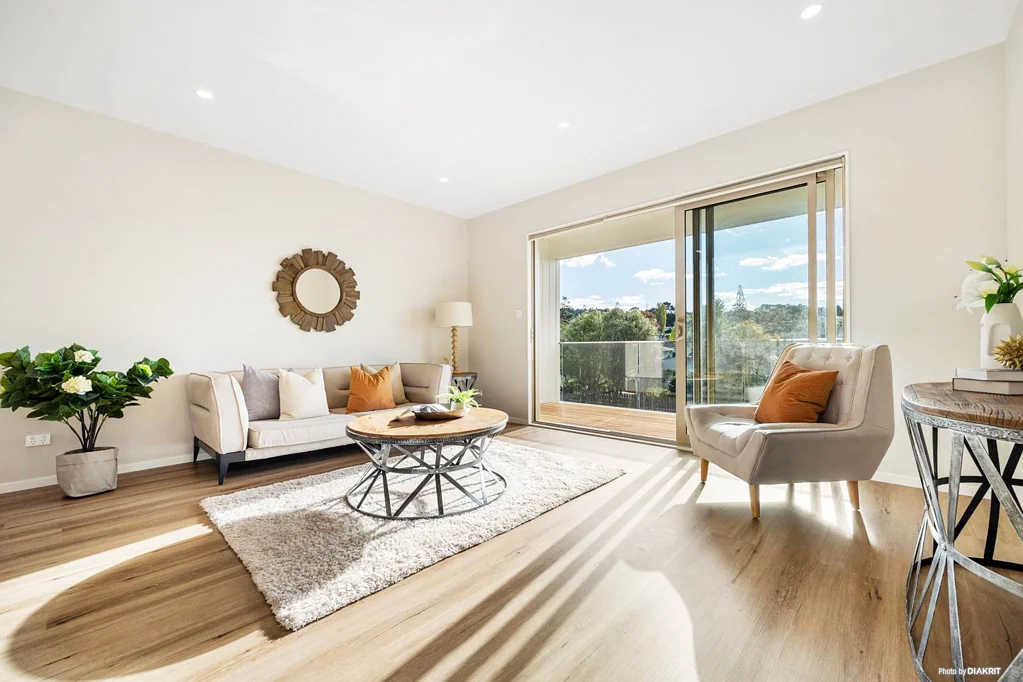 1B Taupiko Place, Green Bay, Waitakere City, Auckland