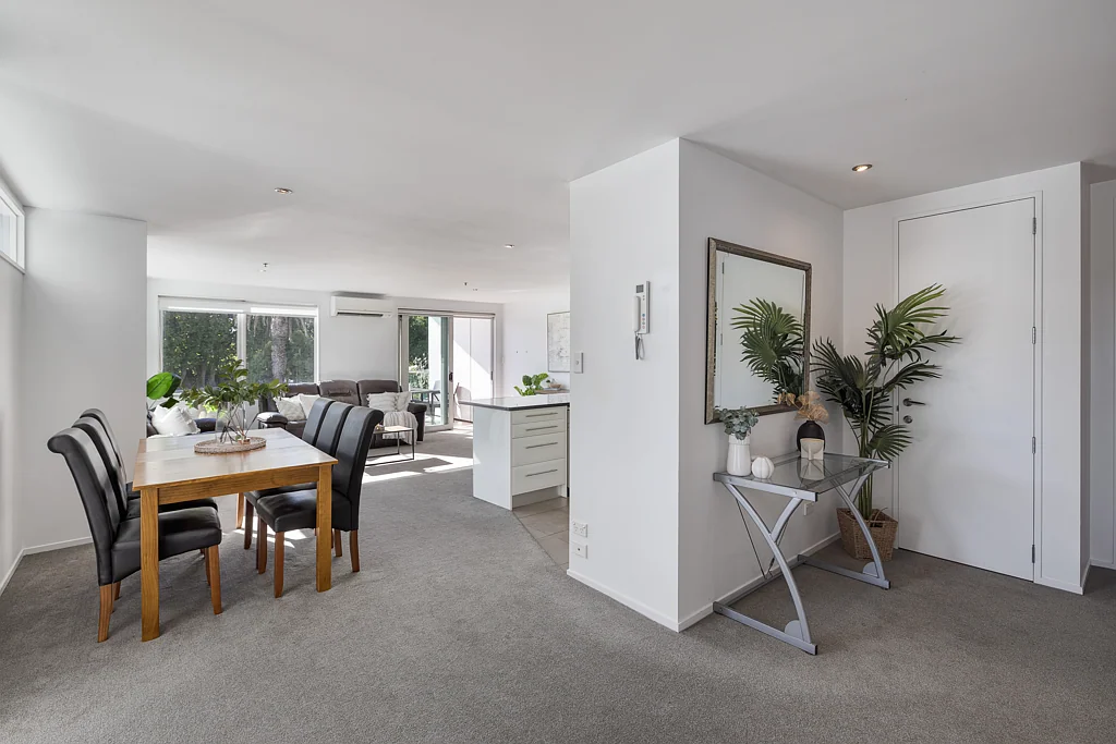Tauranga Central 3कमरा Central city with elevated views - Must be Sold!