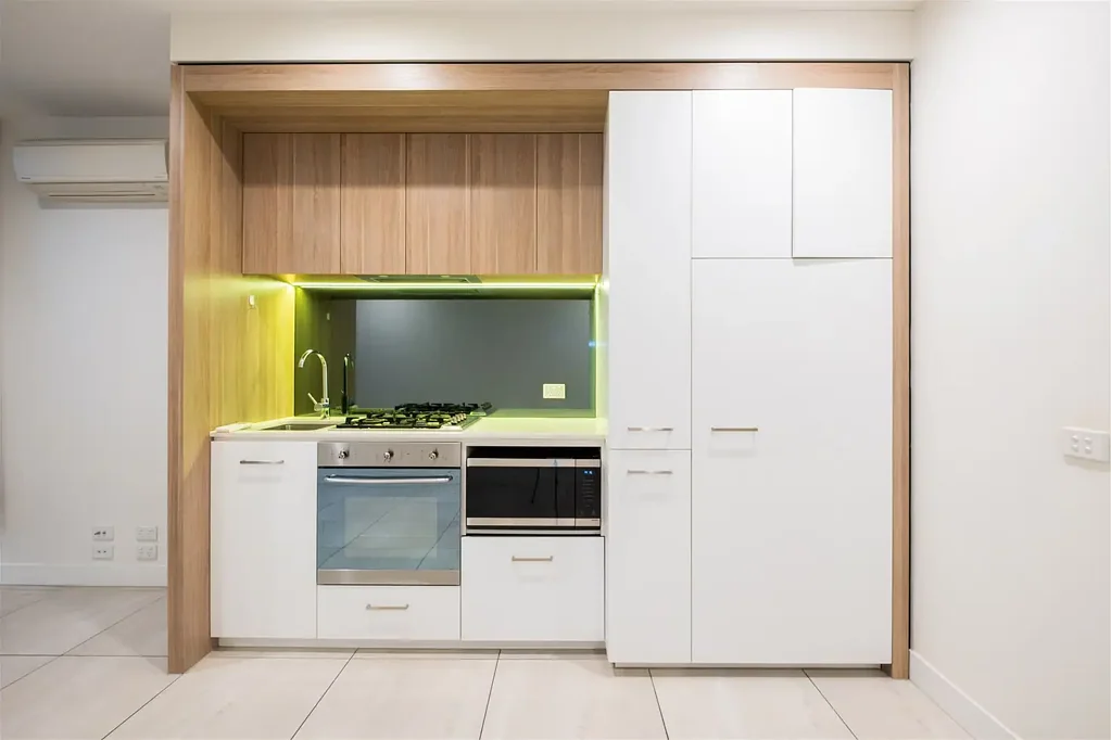 Carlton 1Habitaciones Headline : Sophisticated Ground-Floor Living in the Heart of Carlton's Premier Education and Lifestyle Precinct - G06/108 Queensberry Street, Carlton