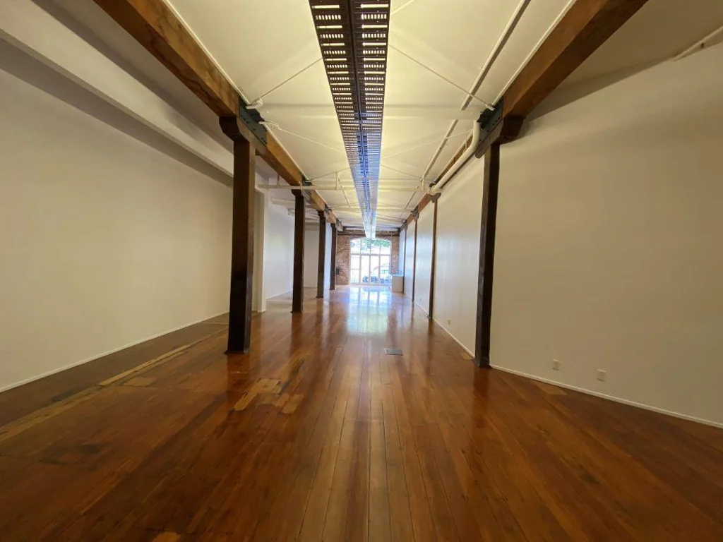 Parnell  CBRE - Superb in Saatchi & Saatchi
