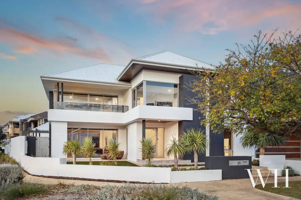 16 Orsino Boulevard, North Coogee, WA 6163