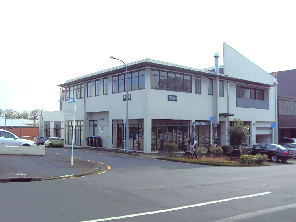 Auckland Central Quality High Stud Office on Sale Street