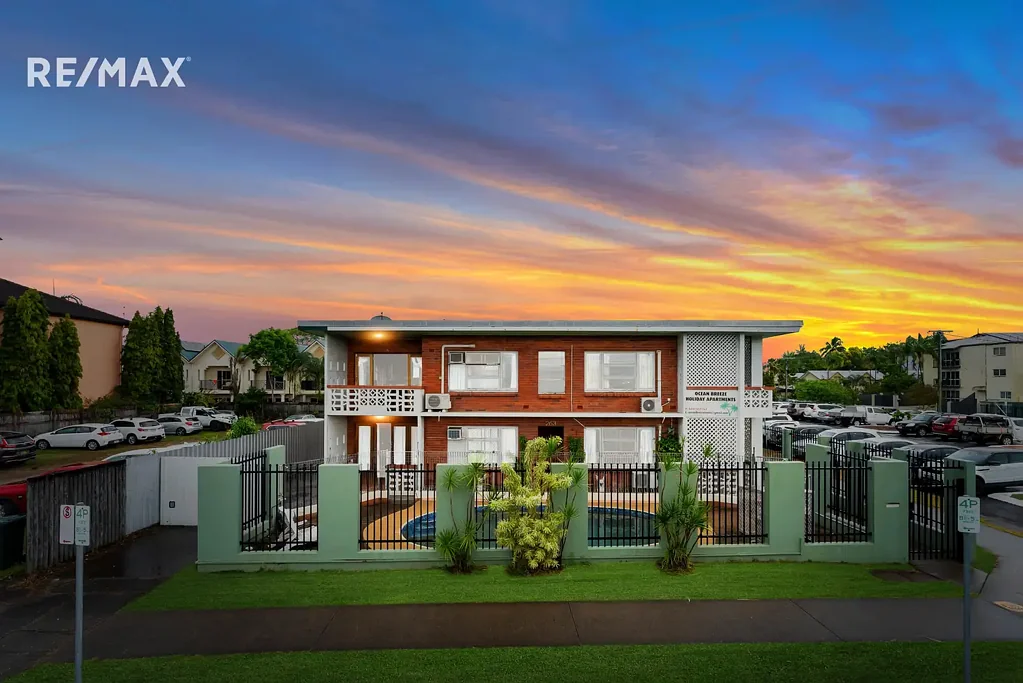 Cairns North 10 Bedroom Prime Cairns City Apartment Complex in Blue Chip Location