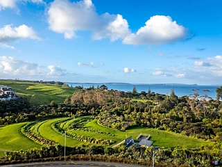 1090 Beach Road, Long Bay, North Shore City