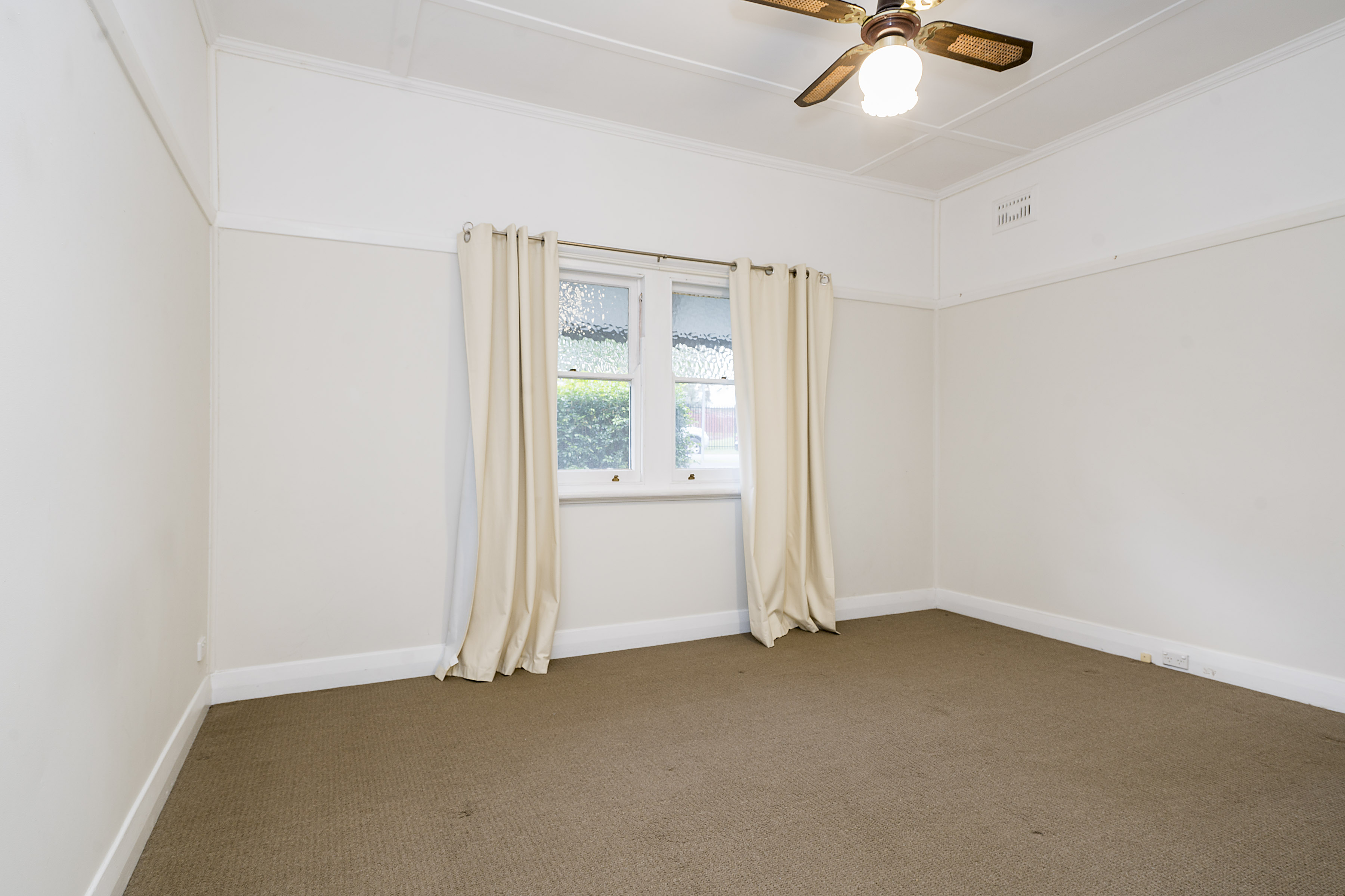 6 LAMBTON RD, WARATAH NSW 2298, 0房, 0浴, House