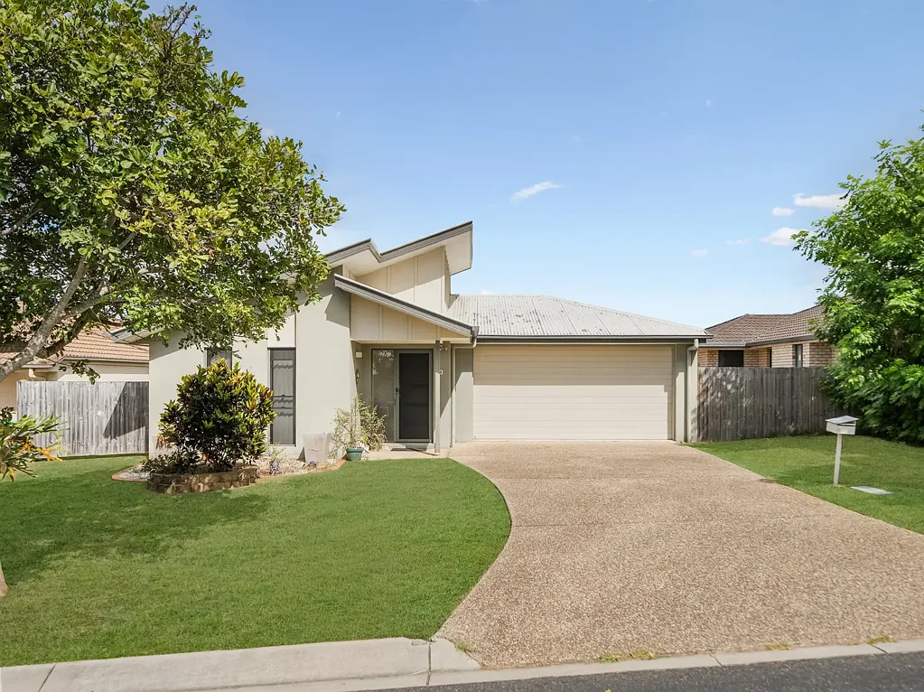 3 Claudia Circuit, Kallangur, QLD 4503