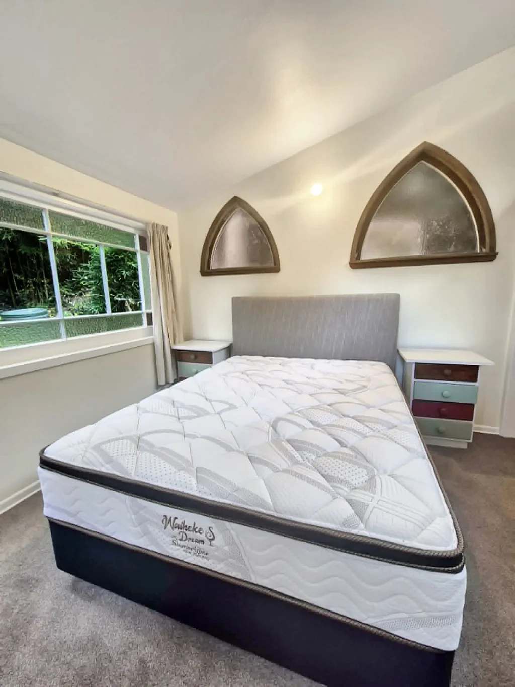 Tranquil Bush Retreat by the Estuary – Character Cottage + Studio $550 p/w