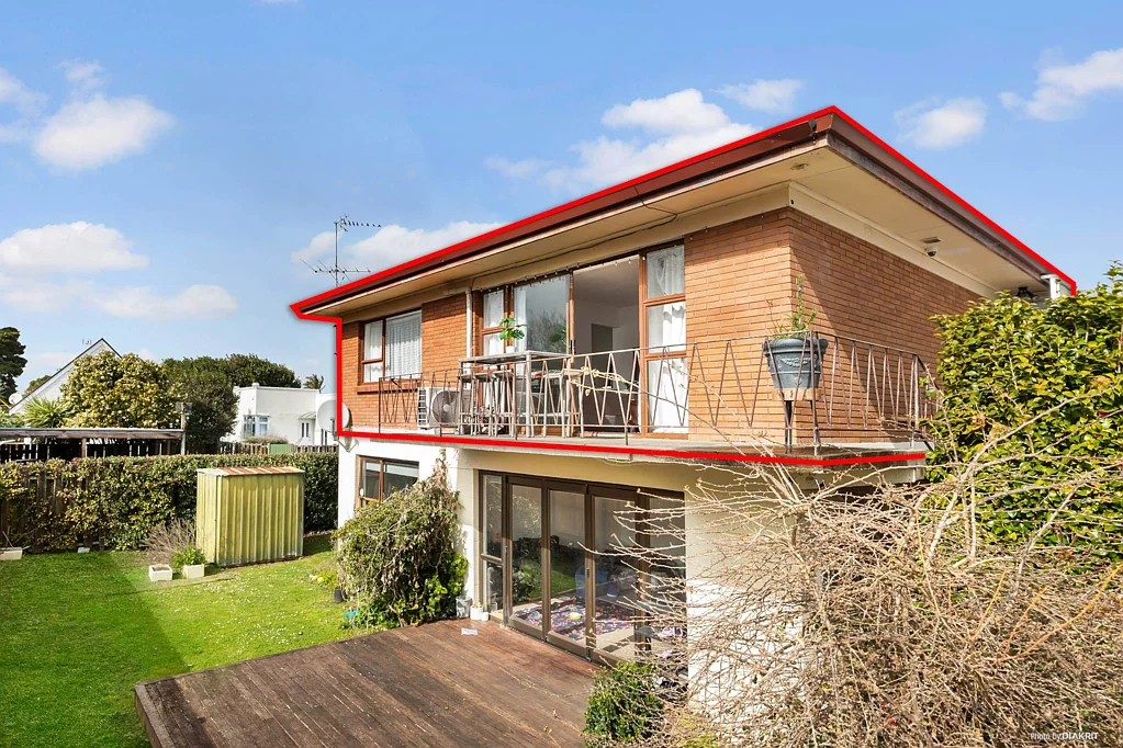Mount Albert 3 Bedroom Just Across from Pak'nSave Sunny 3 Bed Brick&Tile