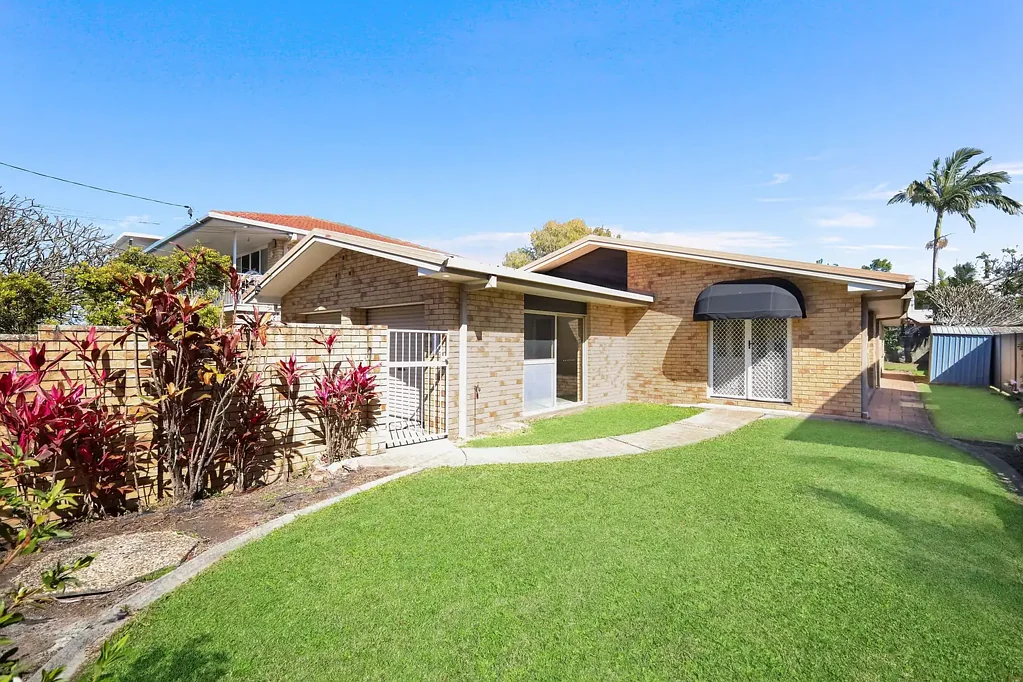 Southport 3Phòng ngủ OPEN HOME CANCELLED- Under Offer