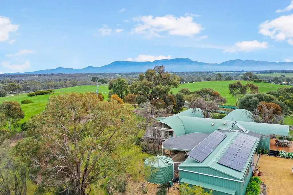 Moyston 3ਬੈੱਡਰੂਮ MILLION DOLLAR VIEWS – UNIQUE HOME ON THREE ACRES