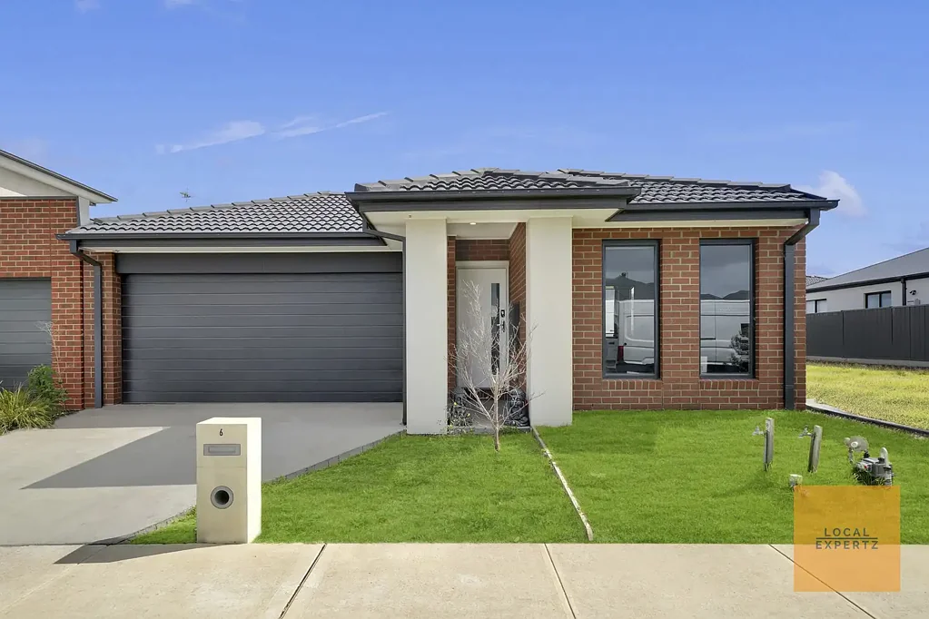 Strathtulloh 4 Slaapkamer Modern Family Home in a Prime Atherstone Location!!