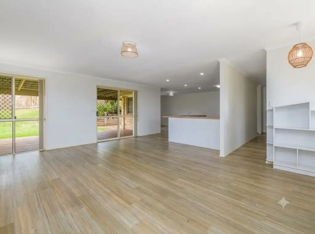Spacious Family Home in Prime Helensvale Location