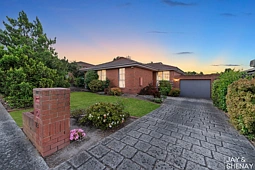 33 Granton Avenue, Endeavour Hills