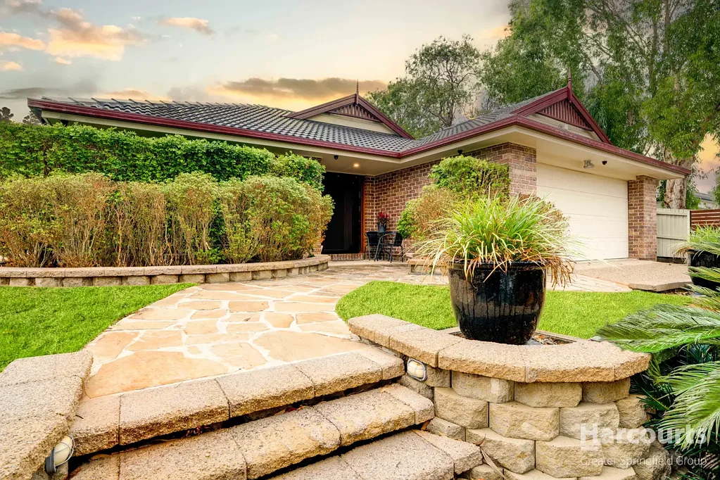 Springfield 5chambre A Springfield Gem Offering Space, Style and Seamless Indoor-Outdoor Living