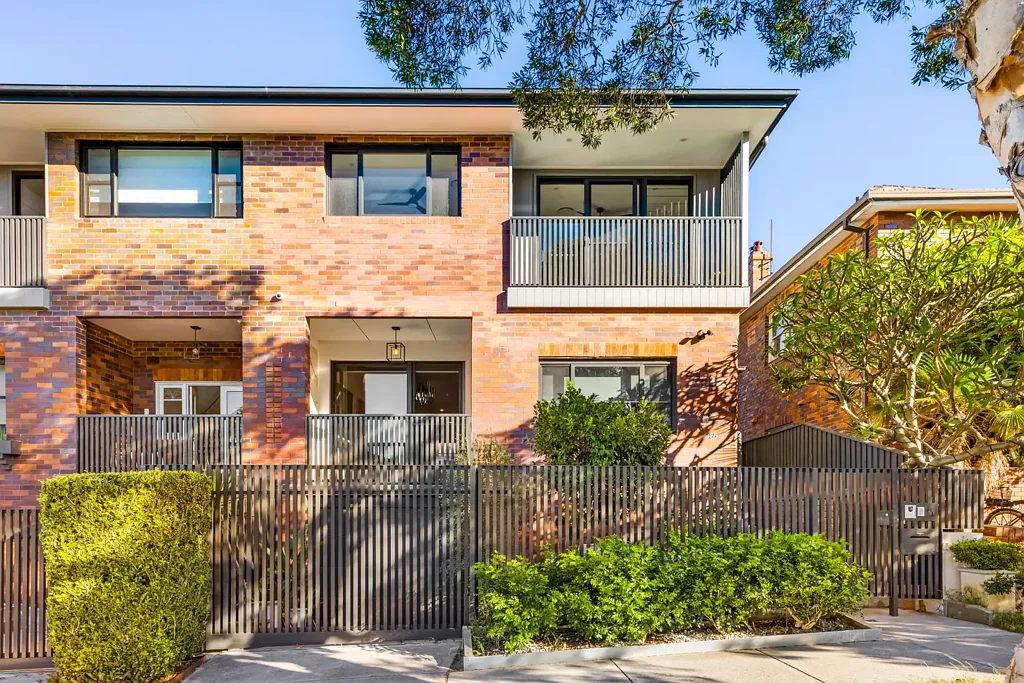 FLEXIBLE SHORT | LONG TERM LEASE: Resort-Style Family Living In The Heart Of Bondi Beach