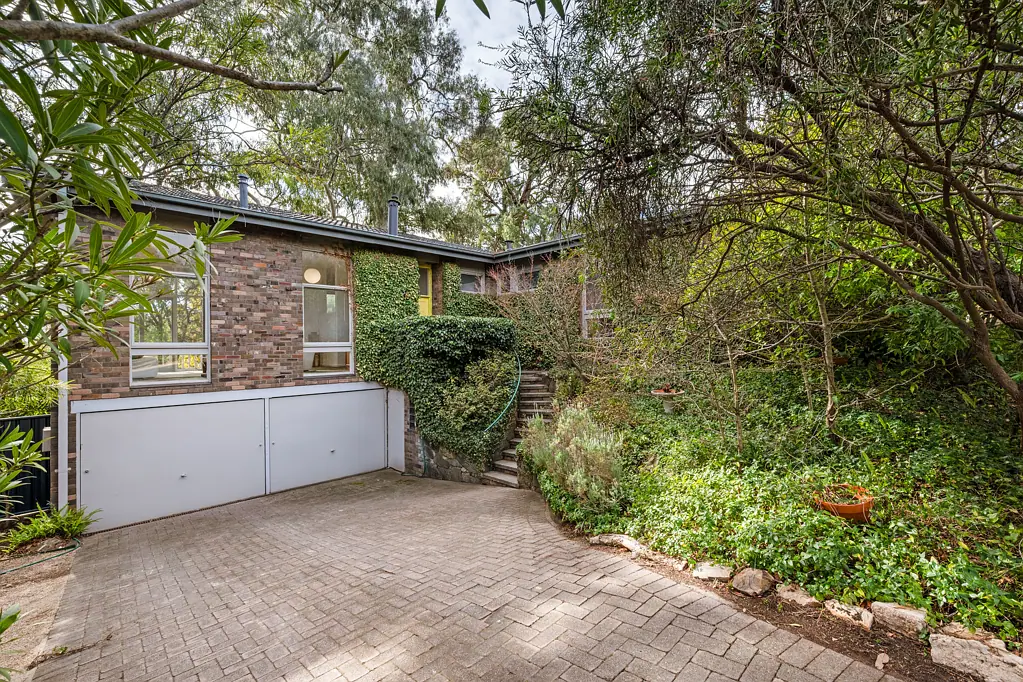 Fisher 4ਬੈੱਡਰੂਮ Mid-Century Magic on a Monumental Block