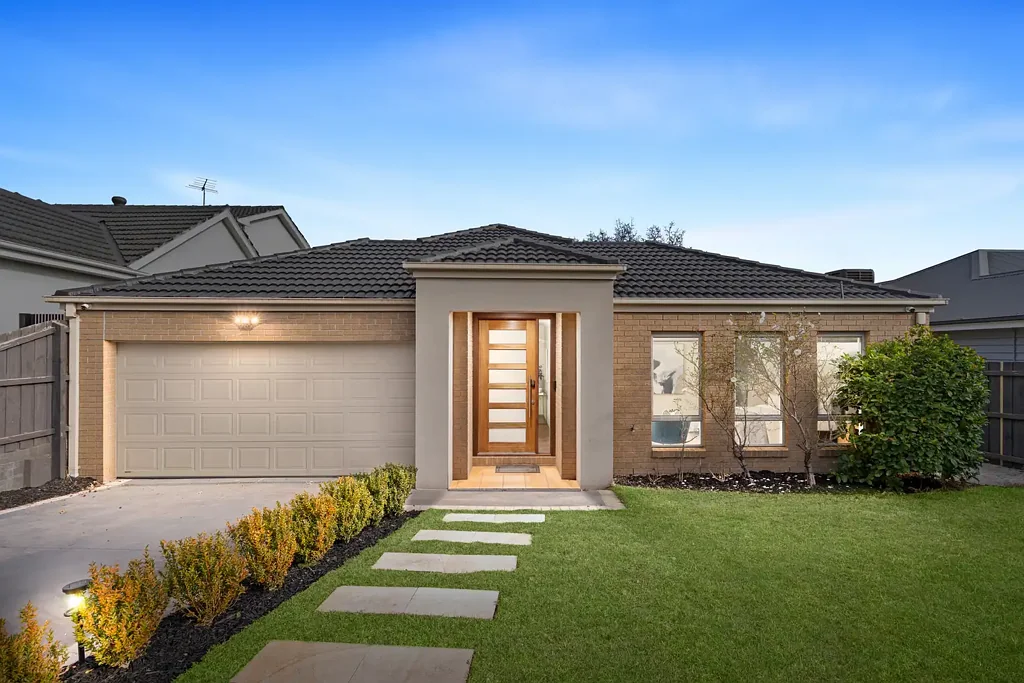 Malvern East 4غرفة نوم Family Excellence with Designer Style and Flexible Living