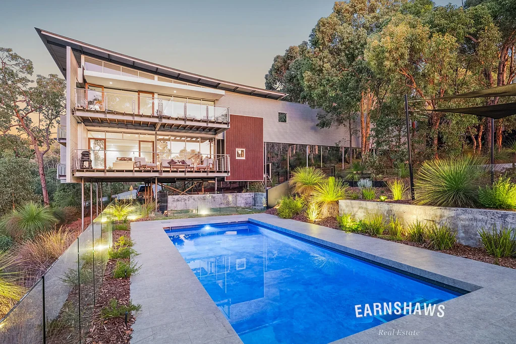 Hovea 4 Bedroom Architectural Wonder | Breathtaking Views