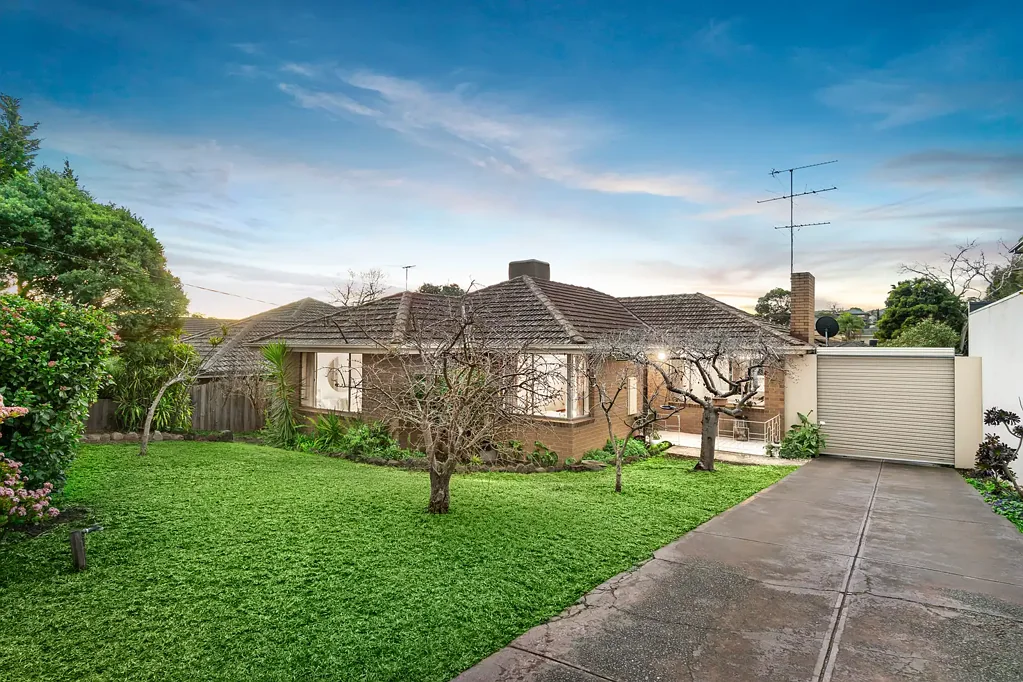 Doncaster 4 Bedroom Potential Plus In A Prime Locale