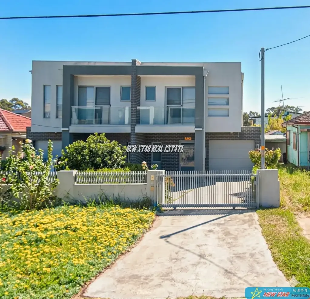 Near-New 5-Bedroom Duplex in Prime Canley Heights Location