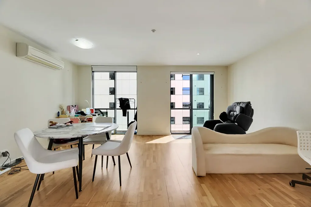 Melbourne 2Zimmer First National Real Estate Central presents: Luxury Loft in the CBD