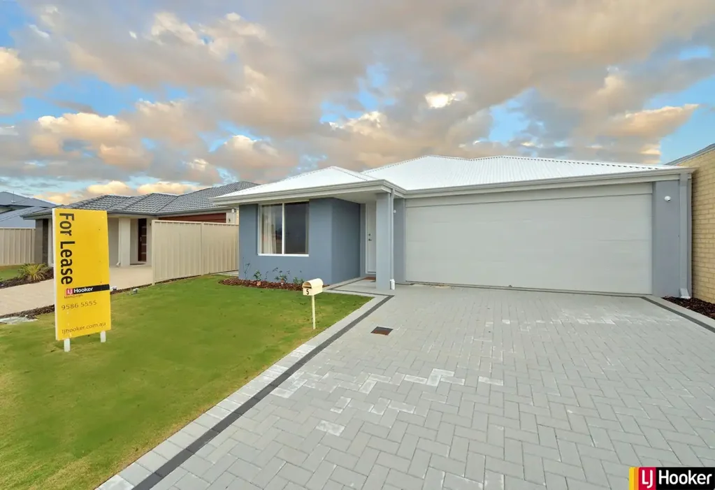 Family friendly location, close to schools!