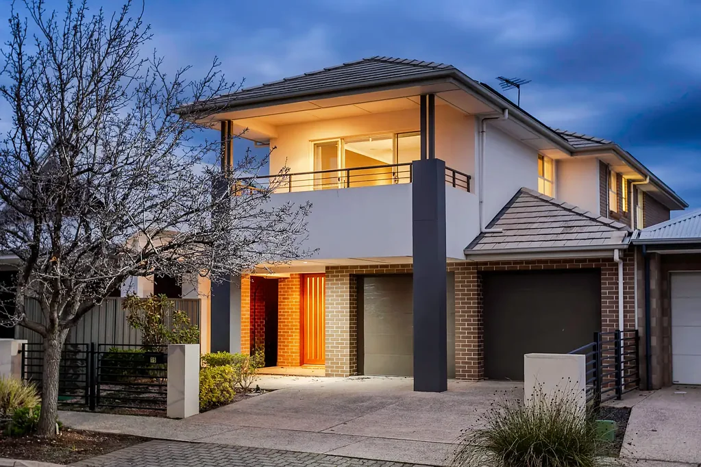 15 Crompton Drive, St Clair, SA 5011