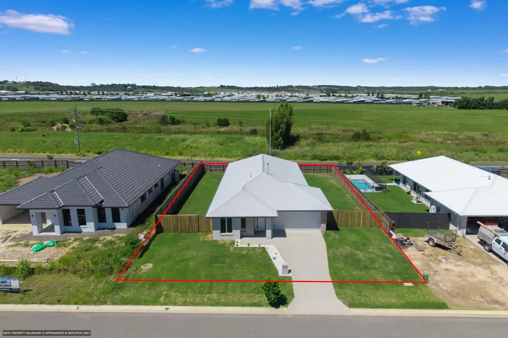10 Hovea Circuit, Nikenbah, QLD 4655