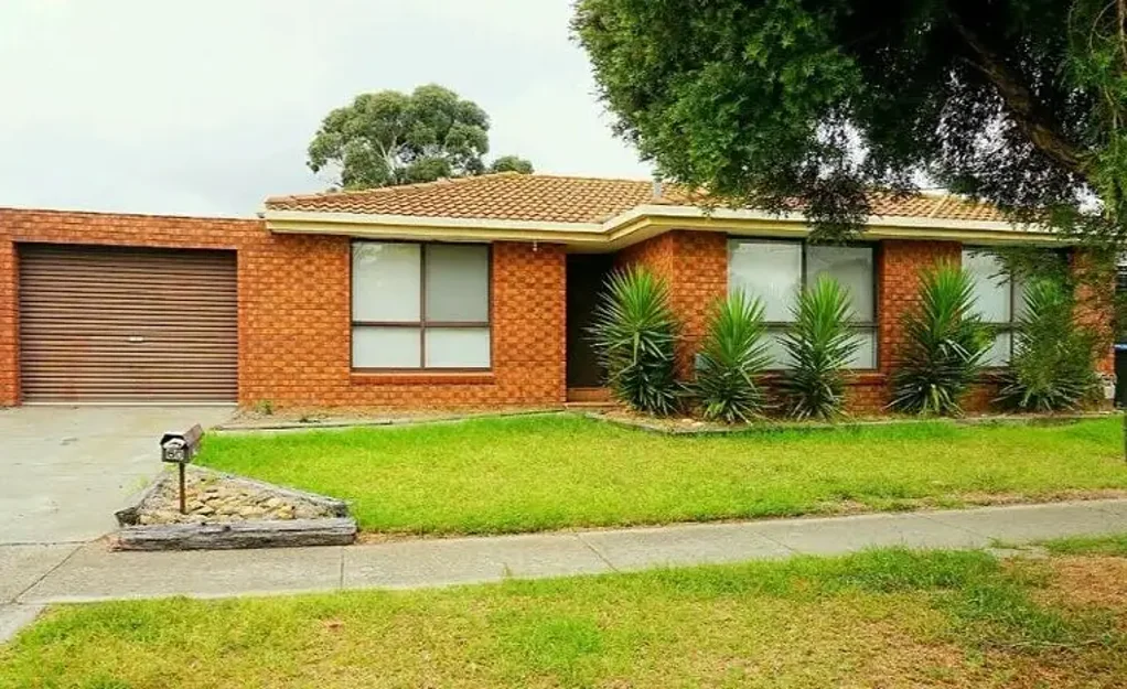 Low-Maintenance Living in a Convenient Location