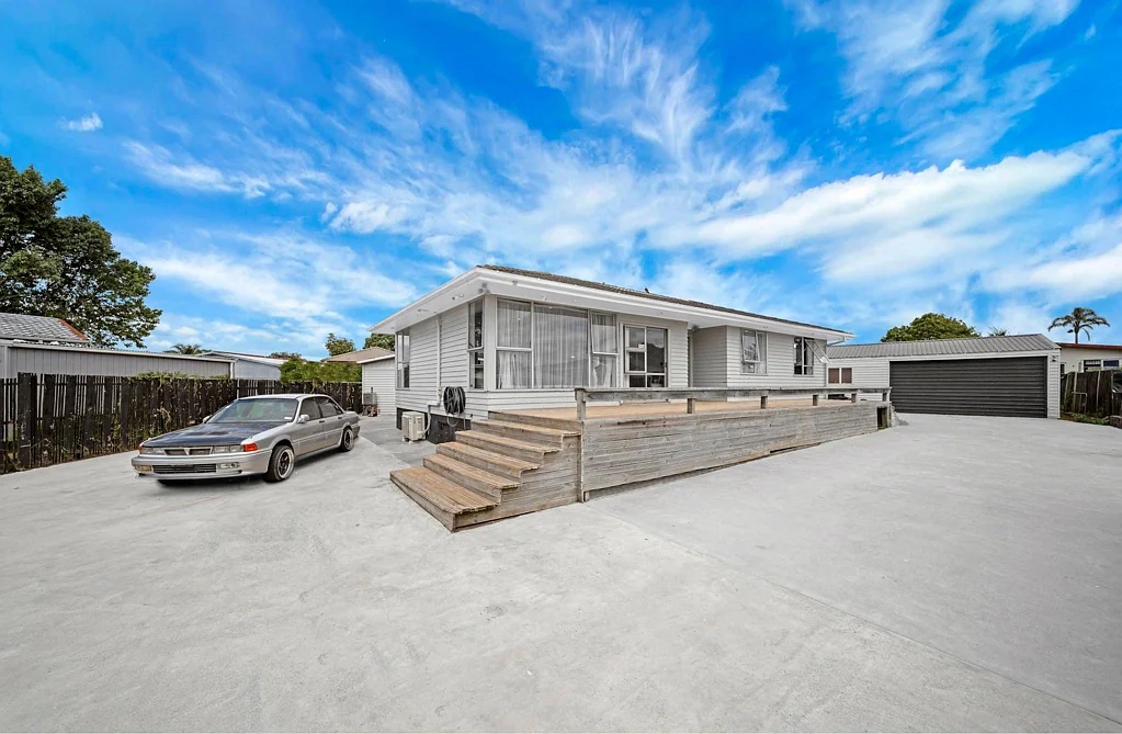 Manurewa 3침실 Hidden Gem on 857m² Freehold Land