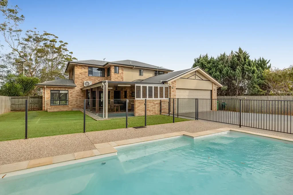 Spacious Family Sanctuary with Pool in Prime Middle Ridge