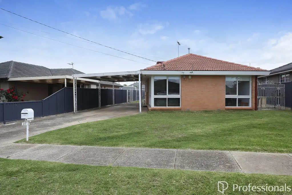 21 Curlew Close, Melton, VIC 3337