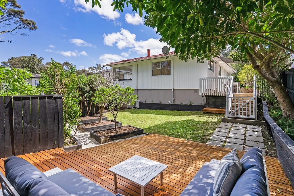 52 Gladys Avenue, Glenfield, North Shore City, Auckland