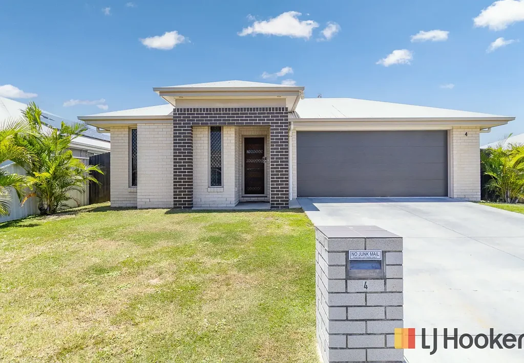 4 Samphire Street, Eli Waters, QLD 4655