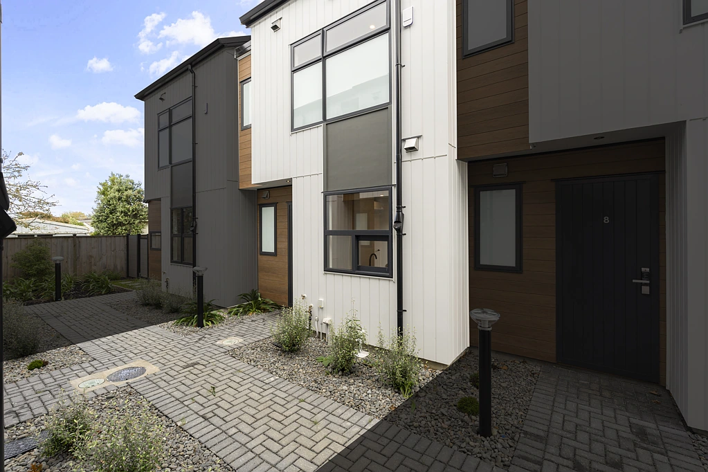 Pakuranga Heights 2房  Affordable 2 Beddie in Prime Location!
