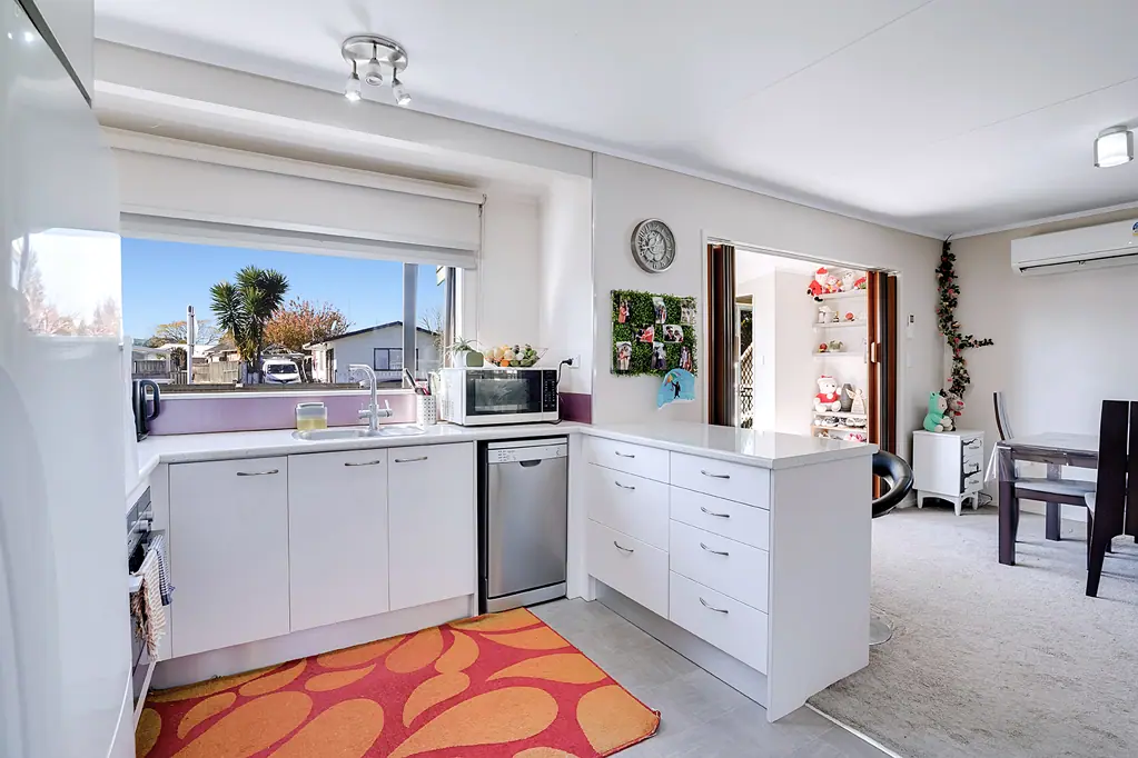 Fairfield 2 Slaapkamer Vendors Moving Overseas - Must Sell
