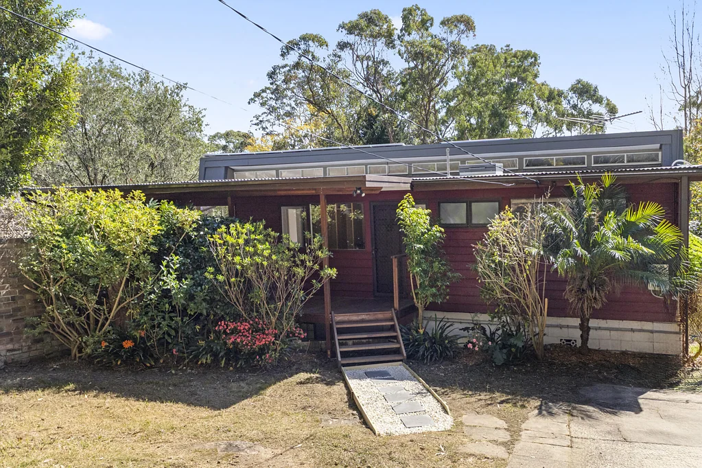 Normanhurst 4 Bedroom Two levels of easy living, tucked away from it all, yet brilliantly connected