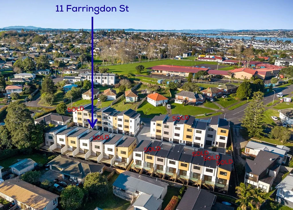 Glen Innes 3房  Glendowie Border Selling Fast!!