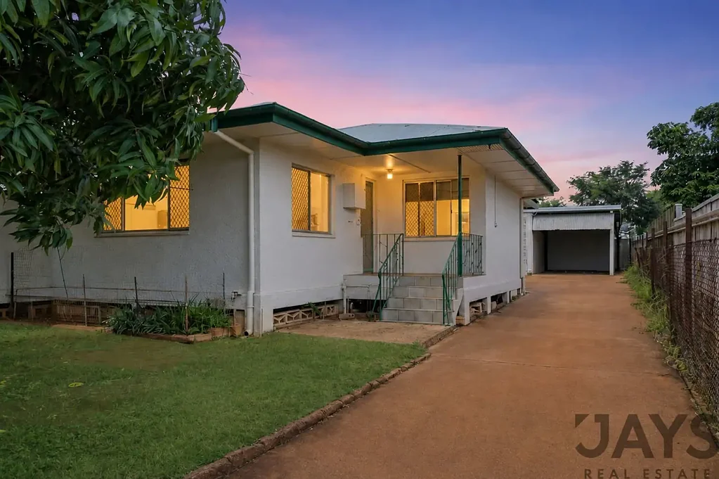64 KOOKABURRA STREET, TOWNVIEW