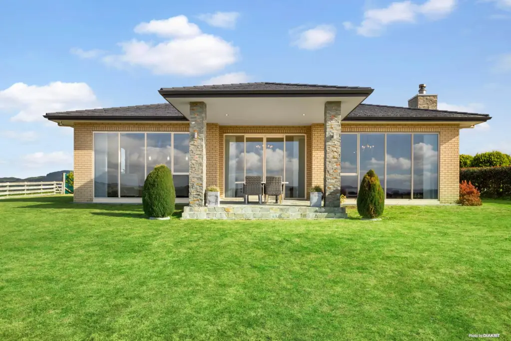 Helensville 4ਬੈੱਡਰੂਮ 35HA, AMAZING HARBOUR VIEWS, LOVELY 4BRM BRICK...