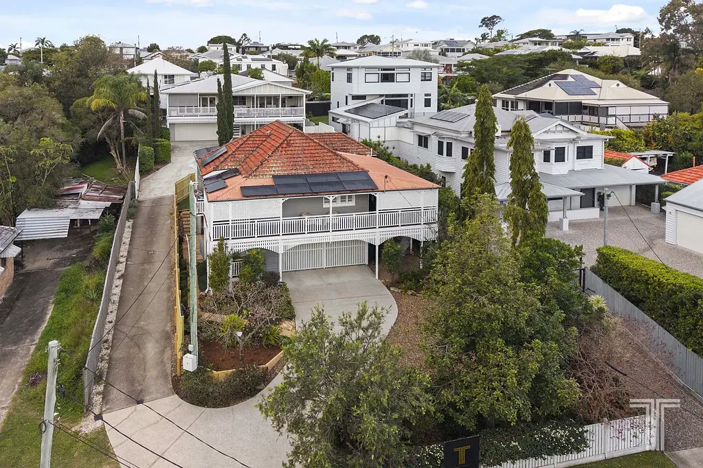 Camp Hill 5غرفة نوم Timeless Queenslander Character infused with Modern Luxury